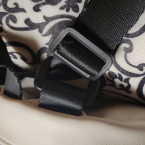 💕Rae Dunn Love Mini Backpack/Crossbody - Picture 3 of 9